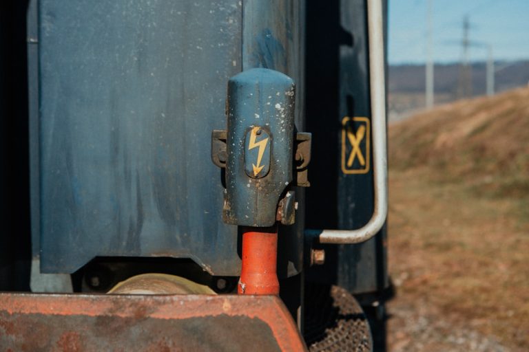 Электромонтажные работы и диагностика электросетей в Москве